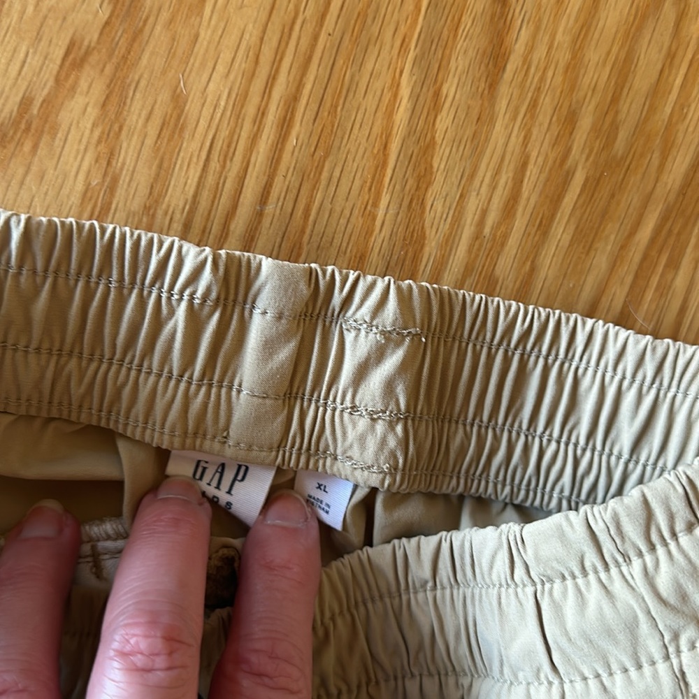 Gap kids size XL khaki shorts - Picture 2 of 6